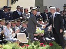 Landeshauptmann Dörfler gratuliert dem neuen Militärkommandanten.