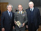 Generalmajor Johann Pucher mit den Gastvortragenden Dr. Yves Boyer und Professor Julian Lindley-French.