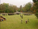 Gelebte Tradition: Das Institut Jäger tritt vor dem Erinnerungsstein für die Infanterie an.