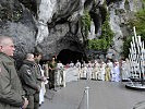 Bei der Grotte wurde mit den Delegationen aus der Schweiz und Deutschland eine Messe gefeiert.