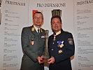 Landespolizeipräsident Pürstl erhält den Ehrenpreis "Pro Defensione".