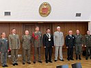 Die Garnisonskommandanten mit dem Bürgermeister der Stadt Banska Bystrica und dem ehemaligen Wiener Militärkommandanten Karl Semlitsch.