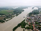 Luftbild der Hochwassersituation in Ottensheim.