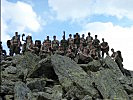 Die Soldaten der 3. Jägerkompanie am Gipfel des Kreiskogels.