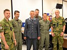 Die Radarleitoffiziere mit ihren Kollegen im norwegischen Kontrollzentrum.