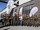 Die Soldaten der Jägerkompanie Saalfelden mit AK-Präsident Siegfried Pichler.
