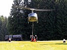 Bundesheer-Hubschrauber vom Typ "Agusta Bell 212" im Einsatz.