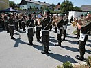 Beim Platzkonzert sorgte die Militärmusik Niederösterreich für gute Stimmung.