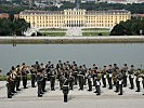 Ein Platzkonzert der Militärmusik Niederösterreich unterhielt die Besucher im Vorfeld der Angelobung.