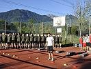 Karateweltmeister Daniel Devigili vom Heeresportzentrum Dornbirn begrüßt die Rekruten.