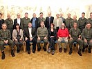 Die Vertreter des Bundesheeres und der Kammern im Häusle-Saal des Kommandogebäudes Bilgeri in Bregenz.