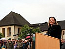 Landesrätin Vollath bei ihrer Ansprache auf der Senderwiese.