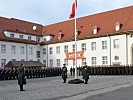 238 Grundwehrdiener wurden im Gardehof der Maria-Theresien-Kaserne feierlich angelobt.