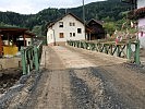 Im Ortsteil Kraa wurde eine Brücke zur Verbreiterung des Bachbettes errichtet.