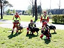 Das Team der Rettungshundestaffel des Samariterbundes Kärnten wartet auf seinen Einsatz.