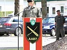 Bataillonskommandant Oberstleutnant Sailer bei der Begrüßung.