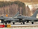 Zwölf Flächenflugzeuge, darunter mehrere Eurofighter, überwachten den Luftraum über Vorarlberg und Tirol.