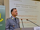Oberstleutnant Kollmer vom Zentrum für Militärgeschichte und Sozialwissenschaft der Bundeswehr in Potsdam.