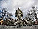 Es ist geplant, zwischen 3.000 und 4.000 Soldatinnen und Soldaten pro Jahr mit der neuen Tarnuniform auszustatten.