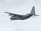 Die C-130 "Hercules" brachte die Österreicher sicher aus Frankreich zurück in die Heimat.