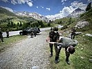 Berufssoldaten des Jägerbataillon 24 bilden die Milizsoldaten im sicherheitspolizeilichen Assistenzeinsatz aus.