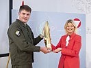 "Rekrut des Jahres 2021": Verteidigungsministerin Klaudia Tanner überreichte Anfang November persönlich die Auszeichnung an Wolfgang Pirker..