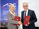 Verteidigungsministerin Klaudia Tanner und der Vorstand der Austrian Power Grid, Gerhard Christiner.