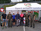 Der Verkehrs- und Sportlandesrat von Salzburg, Stefan Schnöll (4.v.l.) besuchte die Heeressportler.