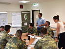 Die Soldaten arbeiten mit zivilen Trainern intensiv am "Zukunftsdialog".