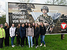 Die ersten jungen Frauen des diesjährigen Girl's Days in der Walgau-Kaserne.