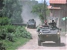 Die Auslandseinsätze des Bundesheers konzentrieren sich auch weiterhin auf den Balkan. Im Bild: Eine Radpanzer-Patrouille im Kosovo.