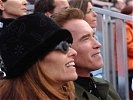 Knapp 89 Prozent der Amerikaner kennen ihn: Arnold Schwarzenegger genießt das Hahnenkammrennen mit seiner Frau Maria Shriver.