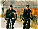 Soldaten bei der Grenzraumüberwachnung mittels Fahrrad.