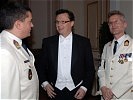 Minister Darabos am Ball der Offiziere in der Wiener Hofburg.