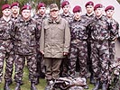 Kommandant des Jägerbataillon 18, Oberst Beschliesser, mit seinen Gästen aus Slowenien