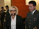 Josefine Valta und Christian Rachlè lesen aus " Personen und Perönlichkeiten".
