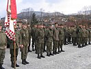 Die Kommandanten der "Rainer" mit der Bataillonsfahne.