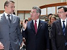 ...und mit Bundespräsident Heinz Fischer bei Präsident Branko Crvenkovski.