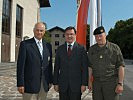 General Greindl und Generalleutnant Höfler empfangen Minister Darabos zum Blue Helmet Forum Austria 2007