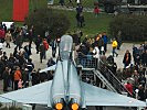 Dauermagnet Eurofighter: Tausende stürmten das Mock-up