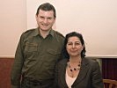 Brigadier Franz Reiszner mit Gemeinderätin Nurten Yilmaz.