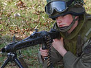 Soldatinnen sind in allen Funktionen und Waffengattungen tätig.