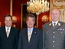 Zum Antrittsbesuch geladen: Minister Platter und General Ertl bei Bundespräsident Fischer.