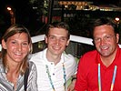 Der Minister mit zwei seiner Schützlinge: Tischtennis-Ass Werner Schlager und Medaillen-Gewinnerin Claudia Heill.