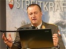 Generalleutnant Höfler spricht über die Zukunft des Streitkräfteführungskommandos.