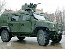 Das Heer beschafft 150 geschützte Mehrzweckfahrzeuge des Typs GMF IVECO LMV.
