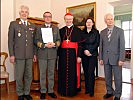 V.l.: Brigadier Karl Berktold, Militärdekan Peter Paul Kahr, Erzbischof Alois Kothgasser, Elisabeth Kandler-Mayr und Prälat Gerhard Holotik.