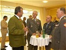 v.l.n.r.: Bürgermeister Bieringer, Brigadier Berktold, Korpskommandant Fellay und Generalleutnant Entacher.