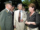 V.l.: Lindenberg mit Generalsekretär Friedrich Herzog und Bezirksvorsteherin Renate Angerer.