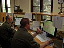 Mit Hilfe der cumputerunterstützten Systeme werden Offiziere auf internationale Einsätze vorbereitet.